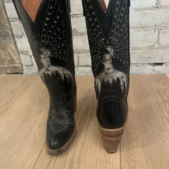 Black Western Heeled Boots - Picture 4 of 5